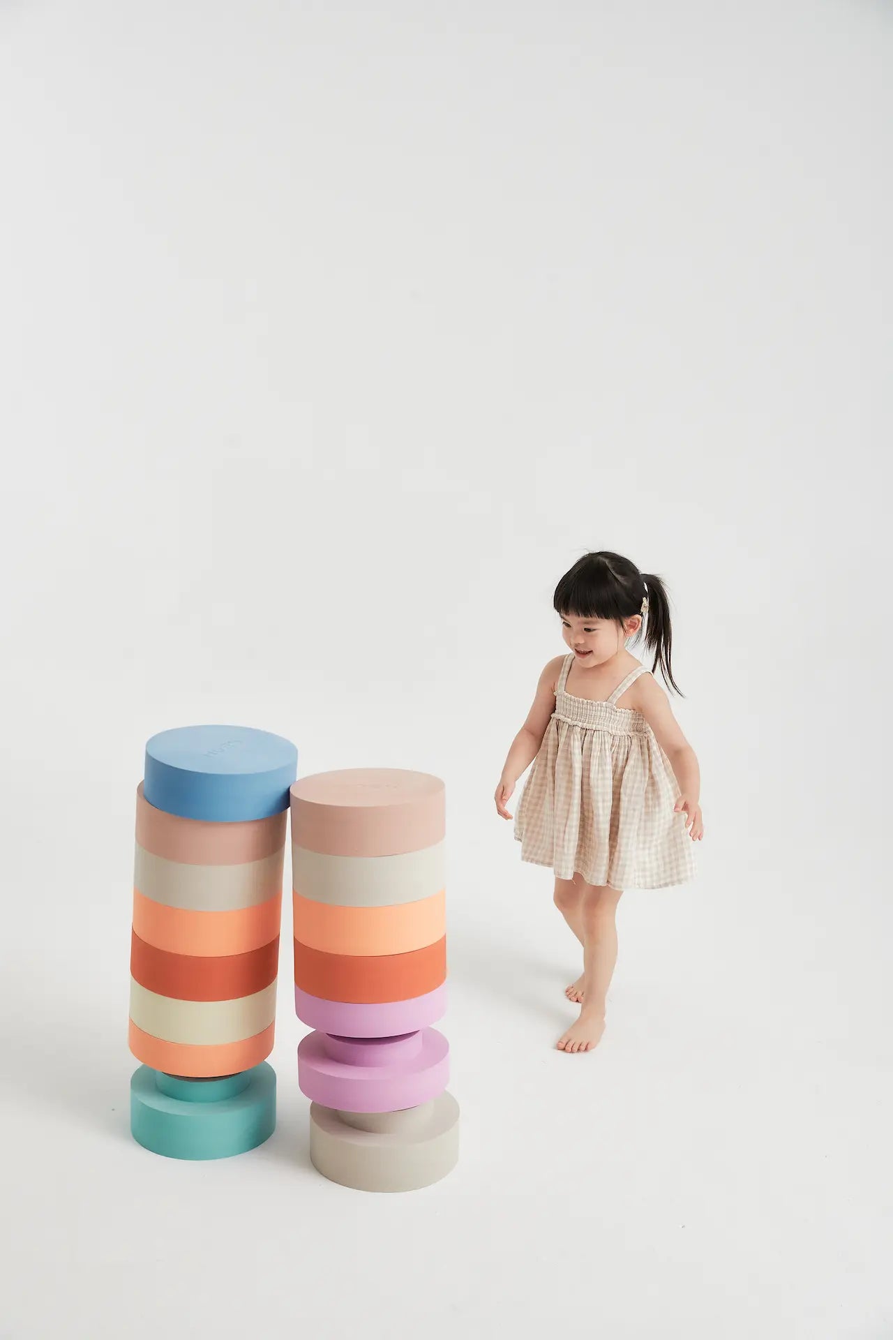 Moes rainbow chair stapelstenen