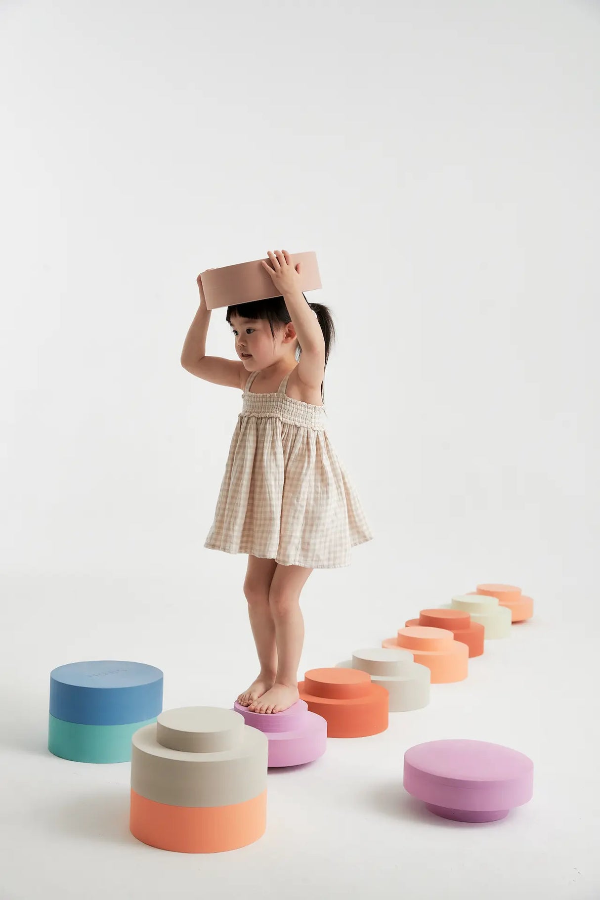 Moes rainbow chair stapelstenen