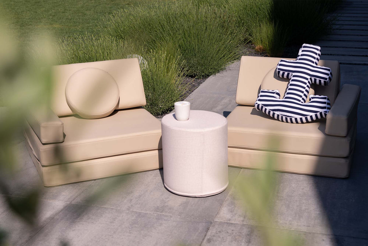 Poef voor kinderkamer met modulaire speelbank voor kinderen van Shappy