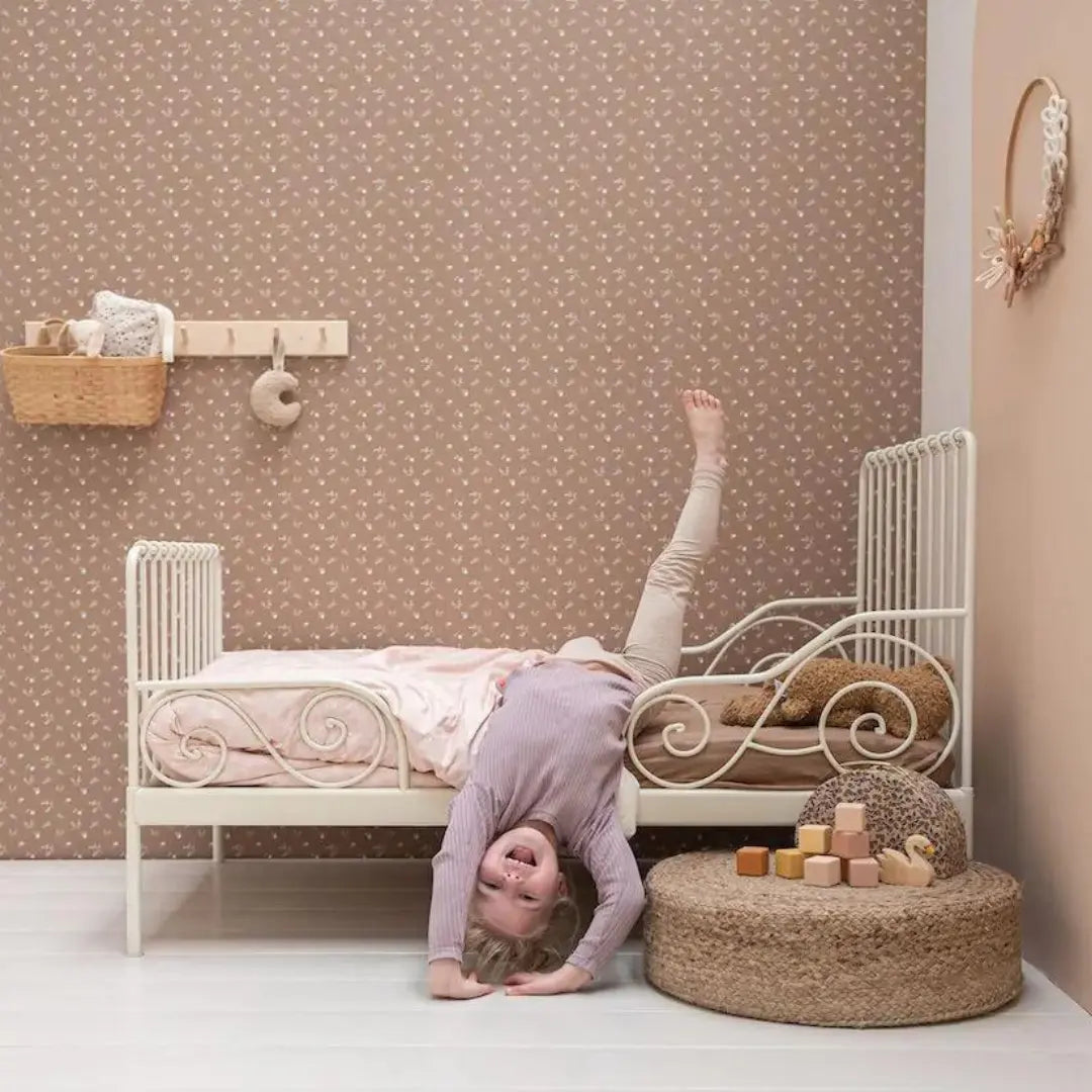 Behang voor kinderkamer of babykamer Bibelotte bloemen