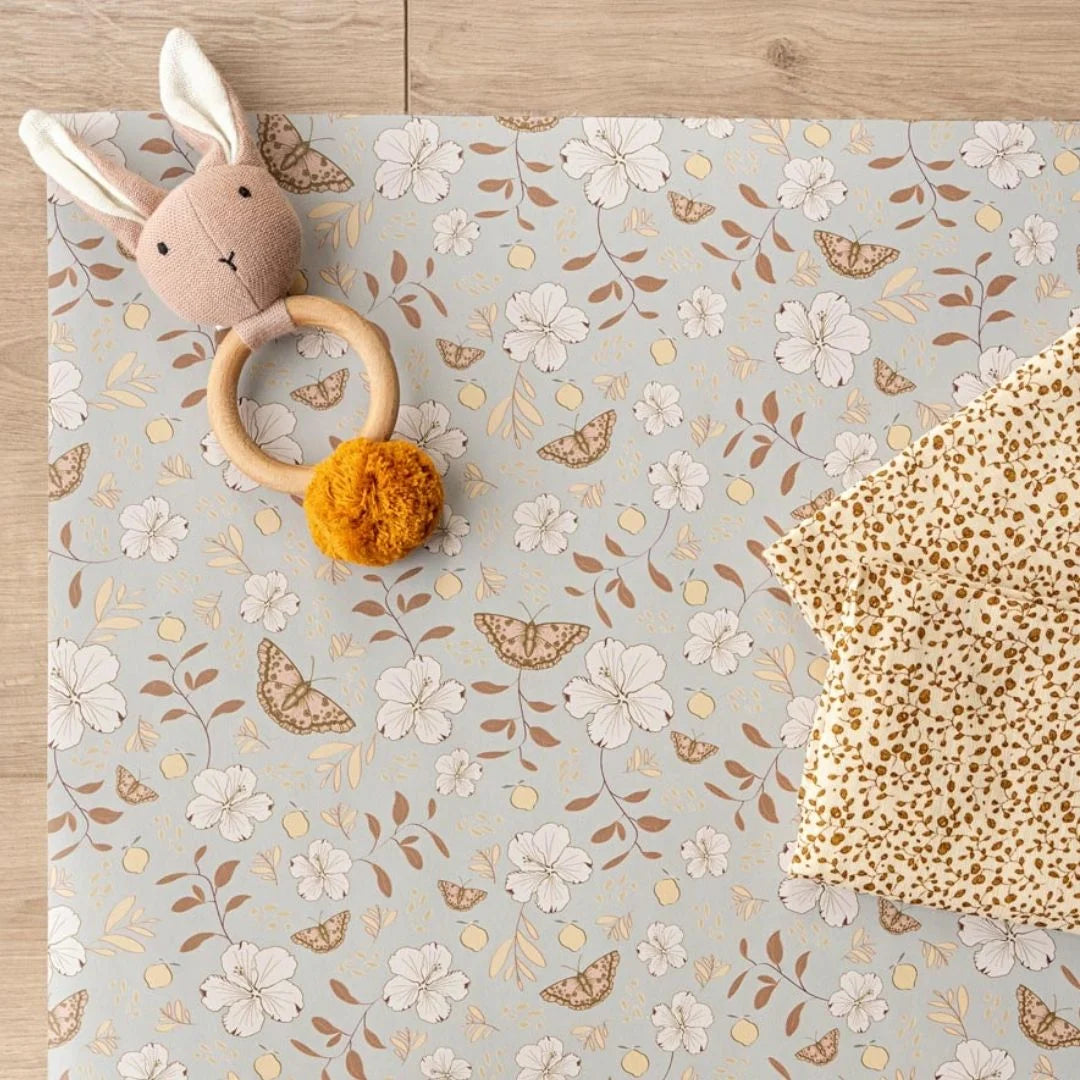 Behang Little flower garden - lichtblauw