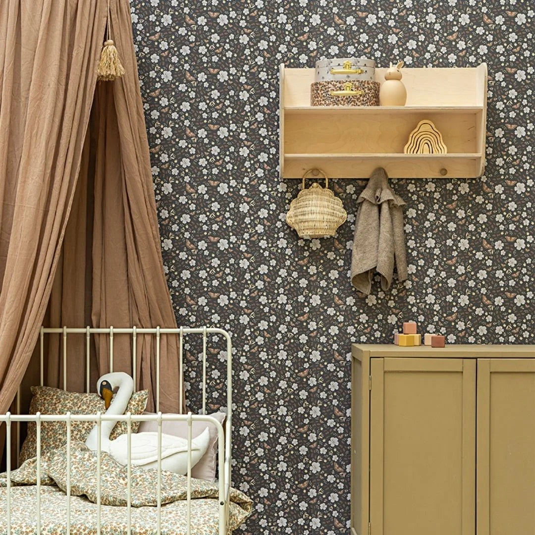 Bloemenbehang voor de kinderkamer of babykamer