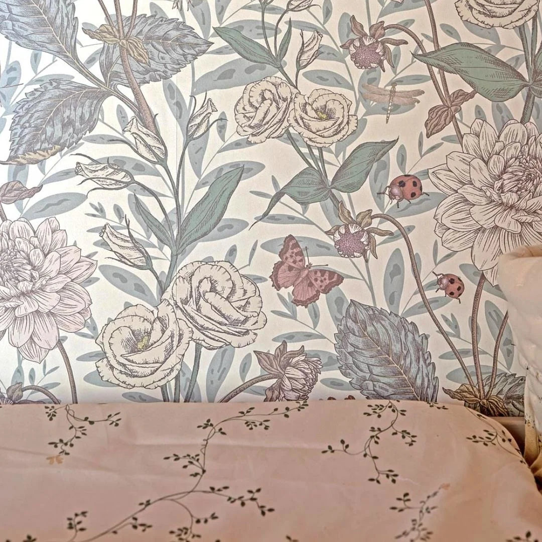 Bloemenbehang voor de kinderkamer of babykamer