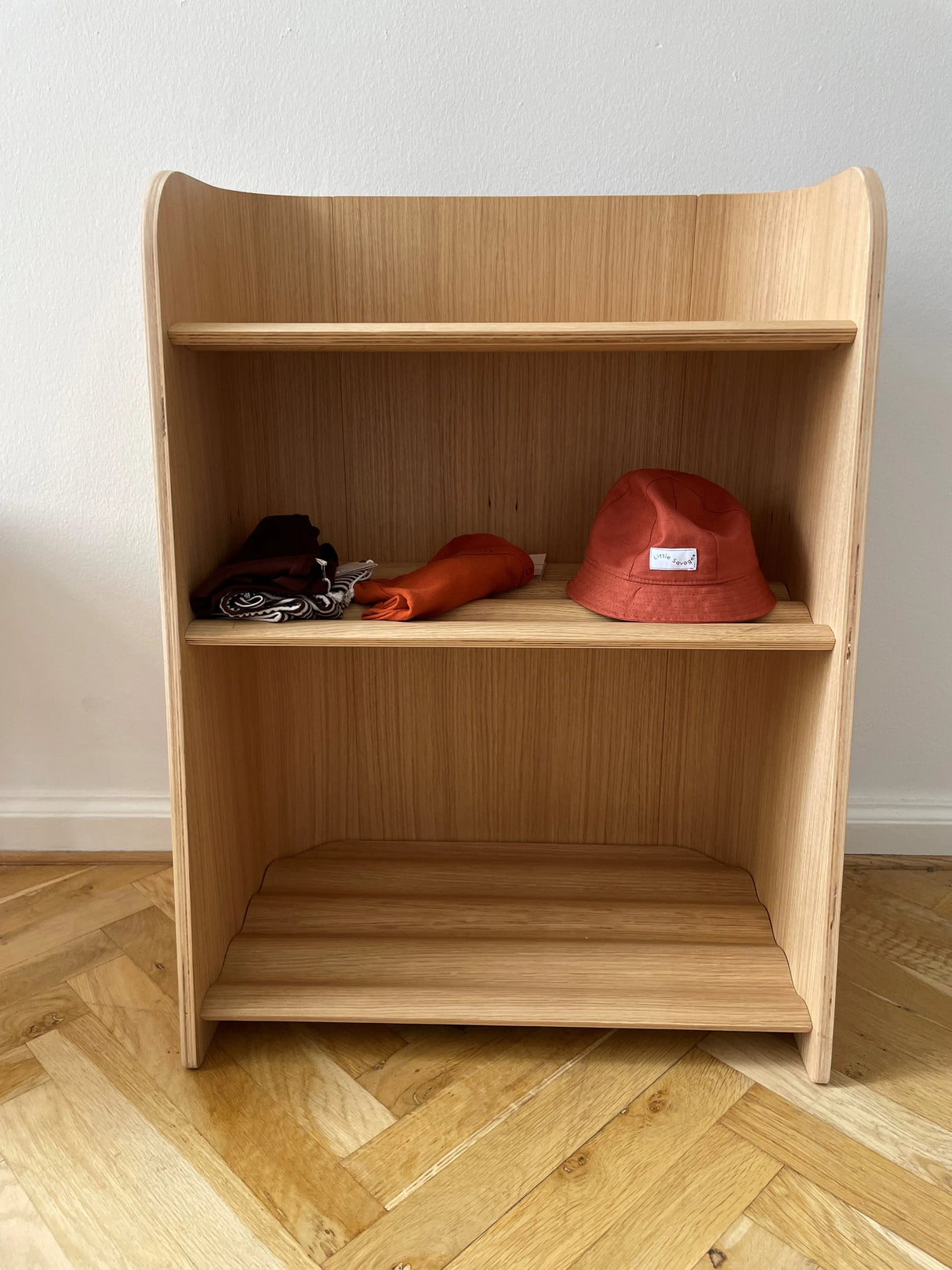 Boekenkast - Curvy bookcase