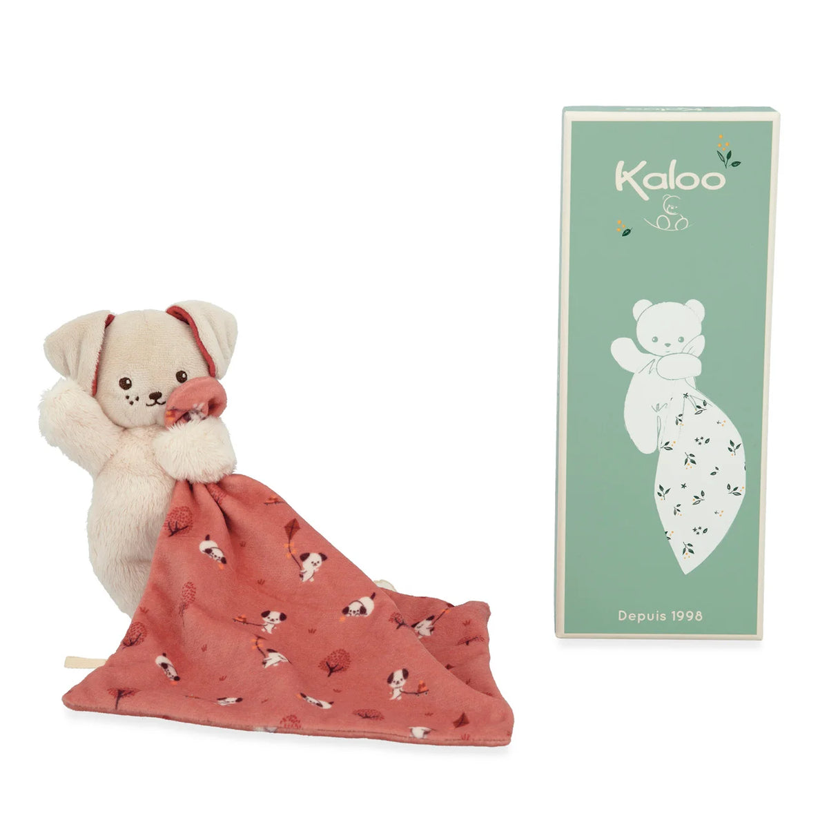 Geboorteknuffel kraamcadeau. Knuffeltje van schattig hondje met knuffeldoekje in de vorm van een hond.