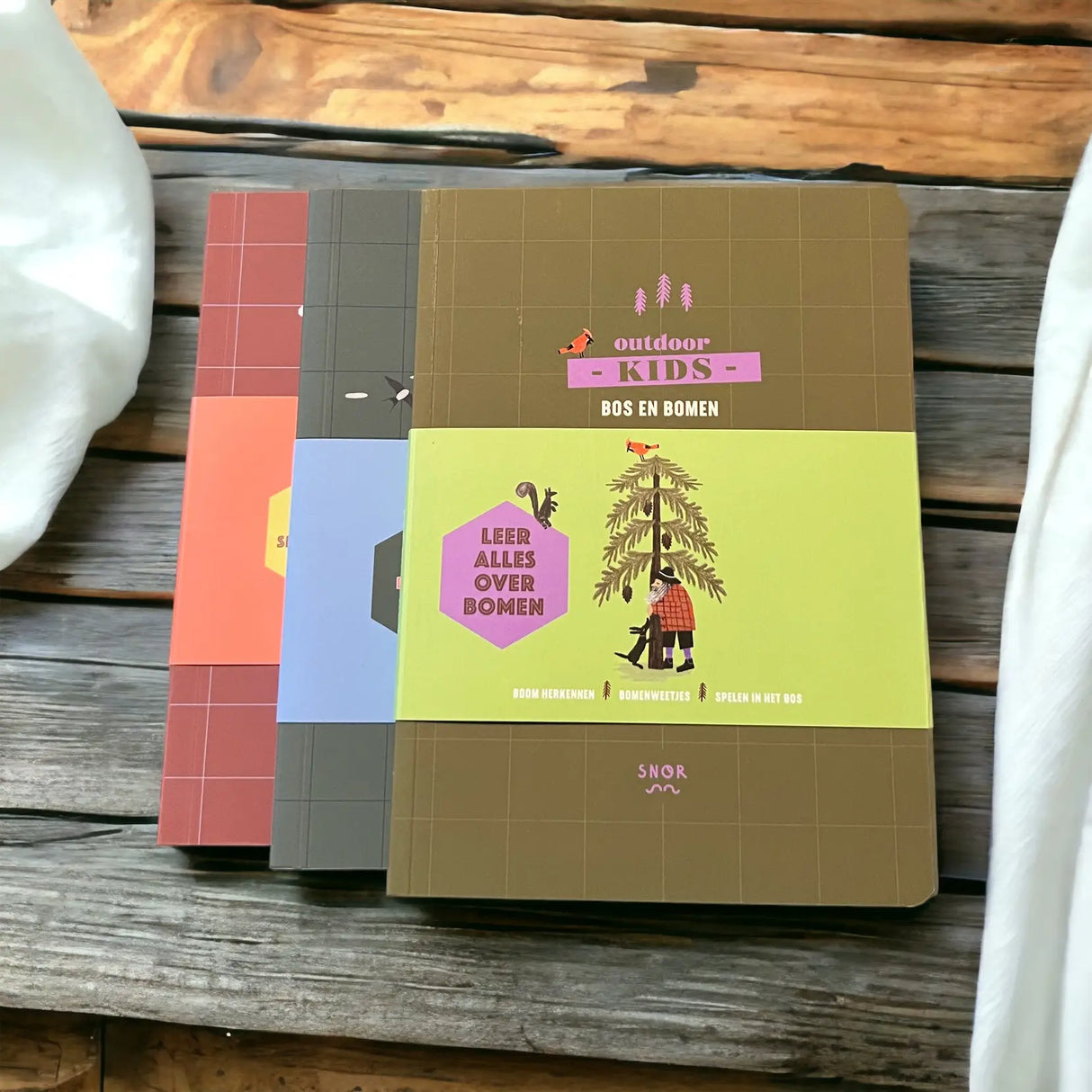 Boek met outdoor activiteiten van 4 tot 12 jaar