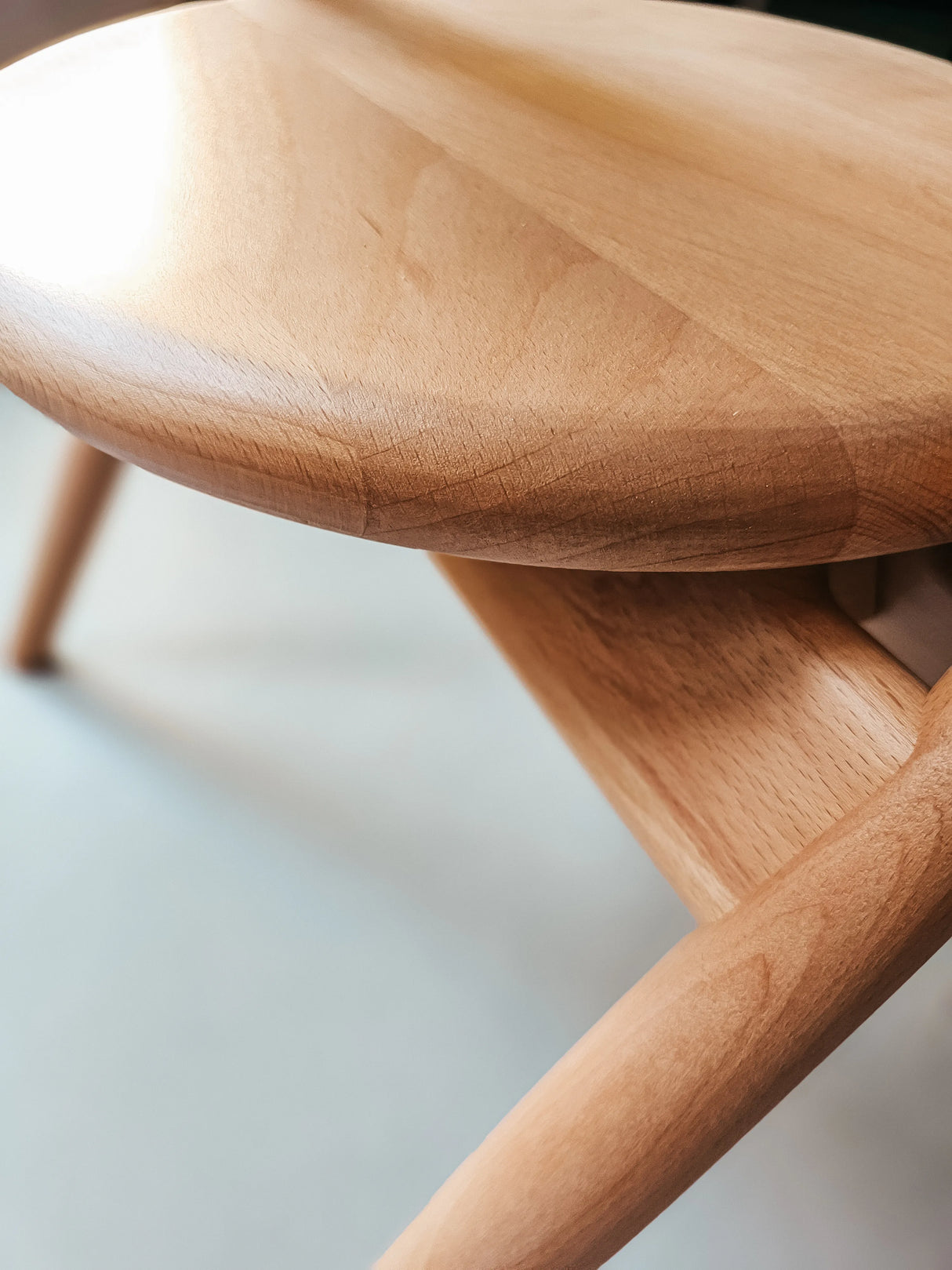 Kindertafel - montessori speeltafel - bureau met stoeltje van hout kinderkamer