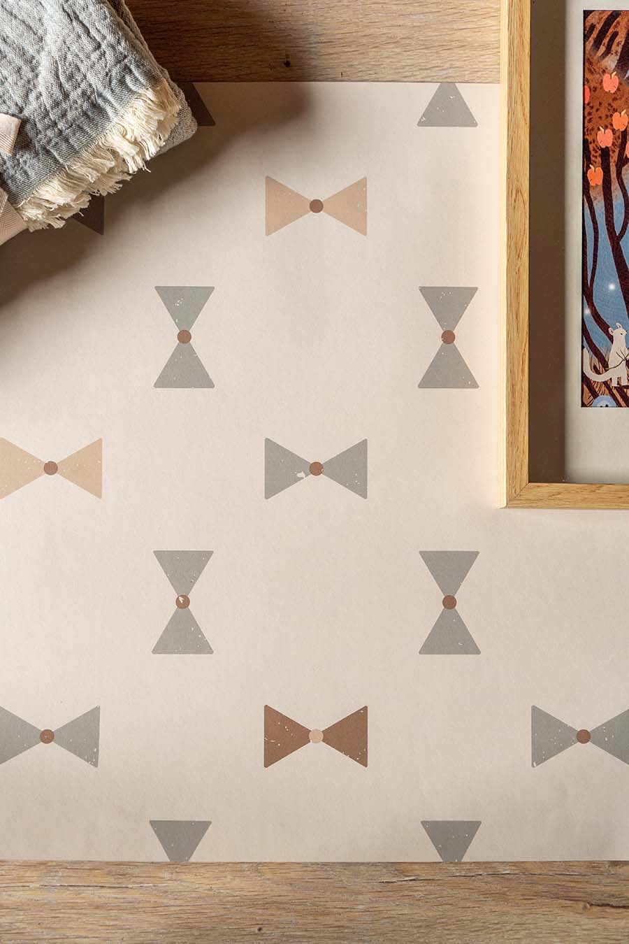 babykamer en kinderkamer behang strikjes