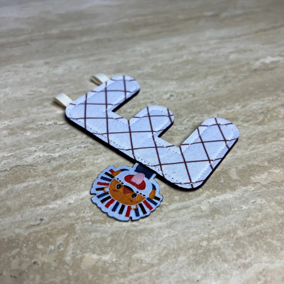 Naamslinger - letterslinger voor babykamer