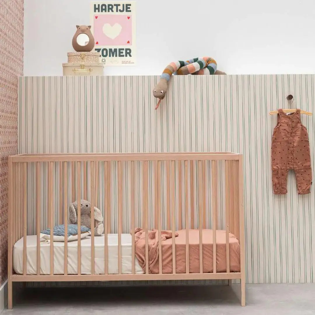 Behang voor kinderkamer of babykamer Bibelotte lijnen