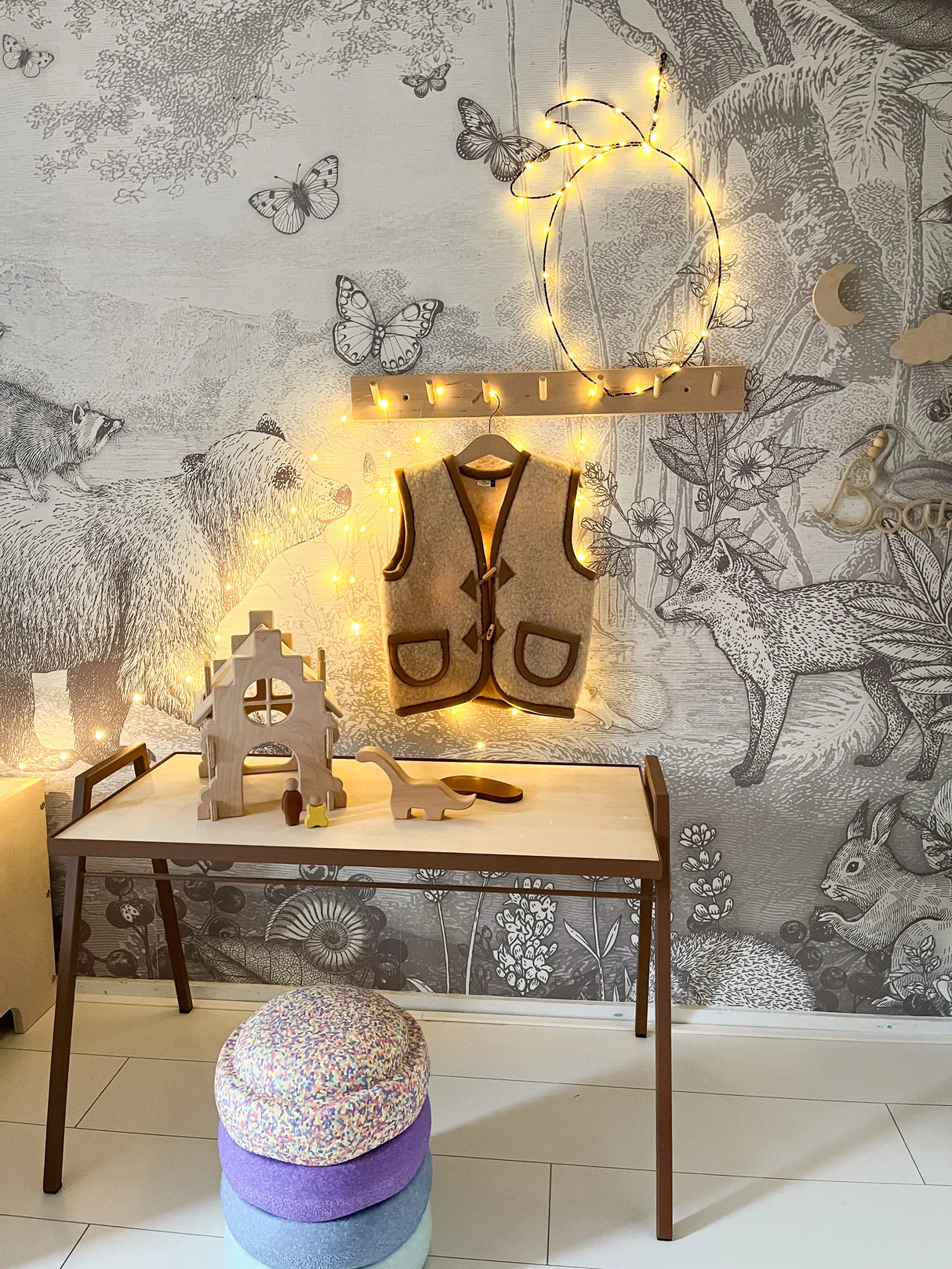 Draadlamp van studio vraco met citroen vorm. Speciaal voor de kinderkamer.