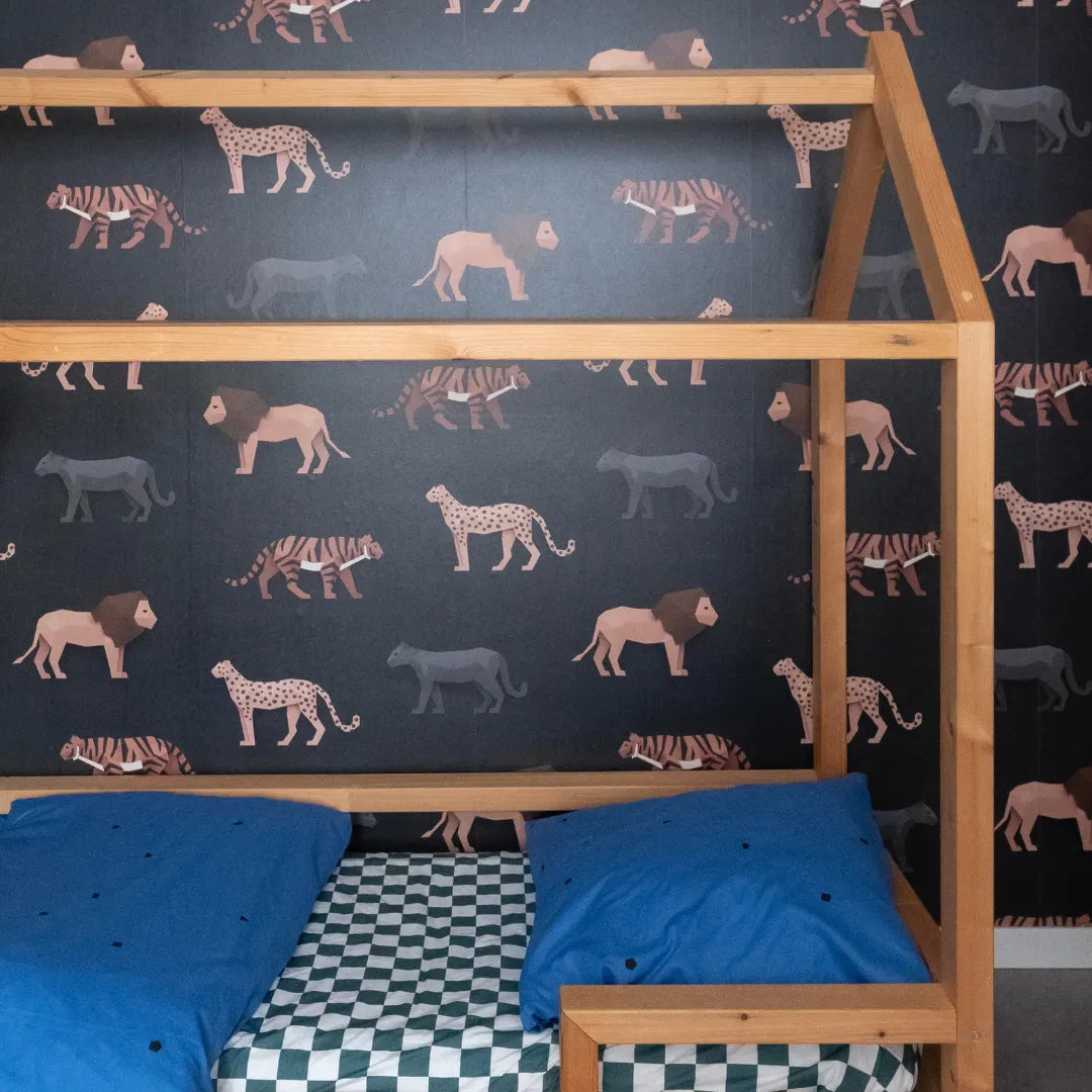 Behang met panters, tijgers en andere safaridieren voor kinderkamers