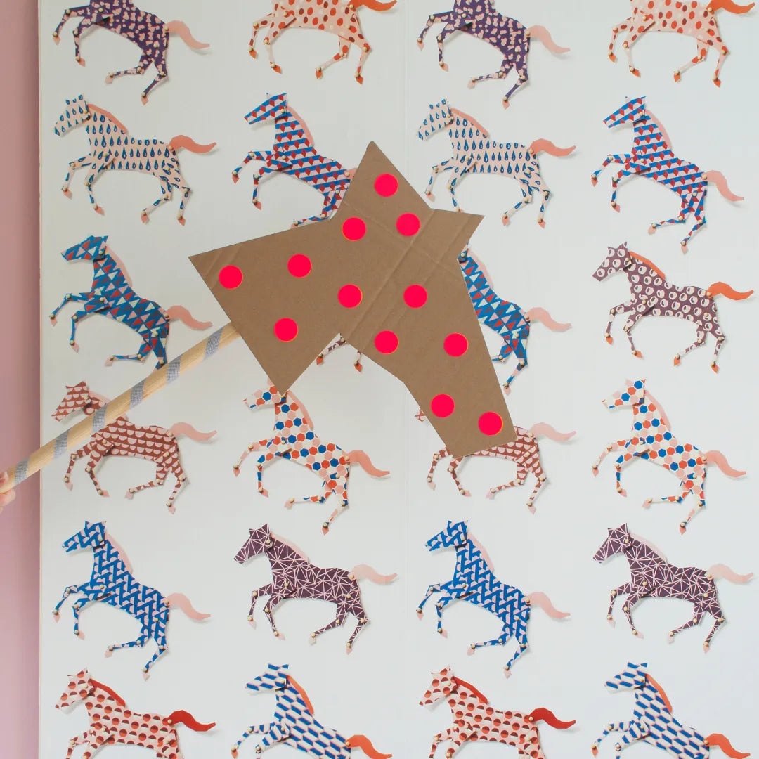 Behang met paardenprint voor paardenliefhebbers.