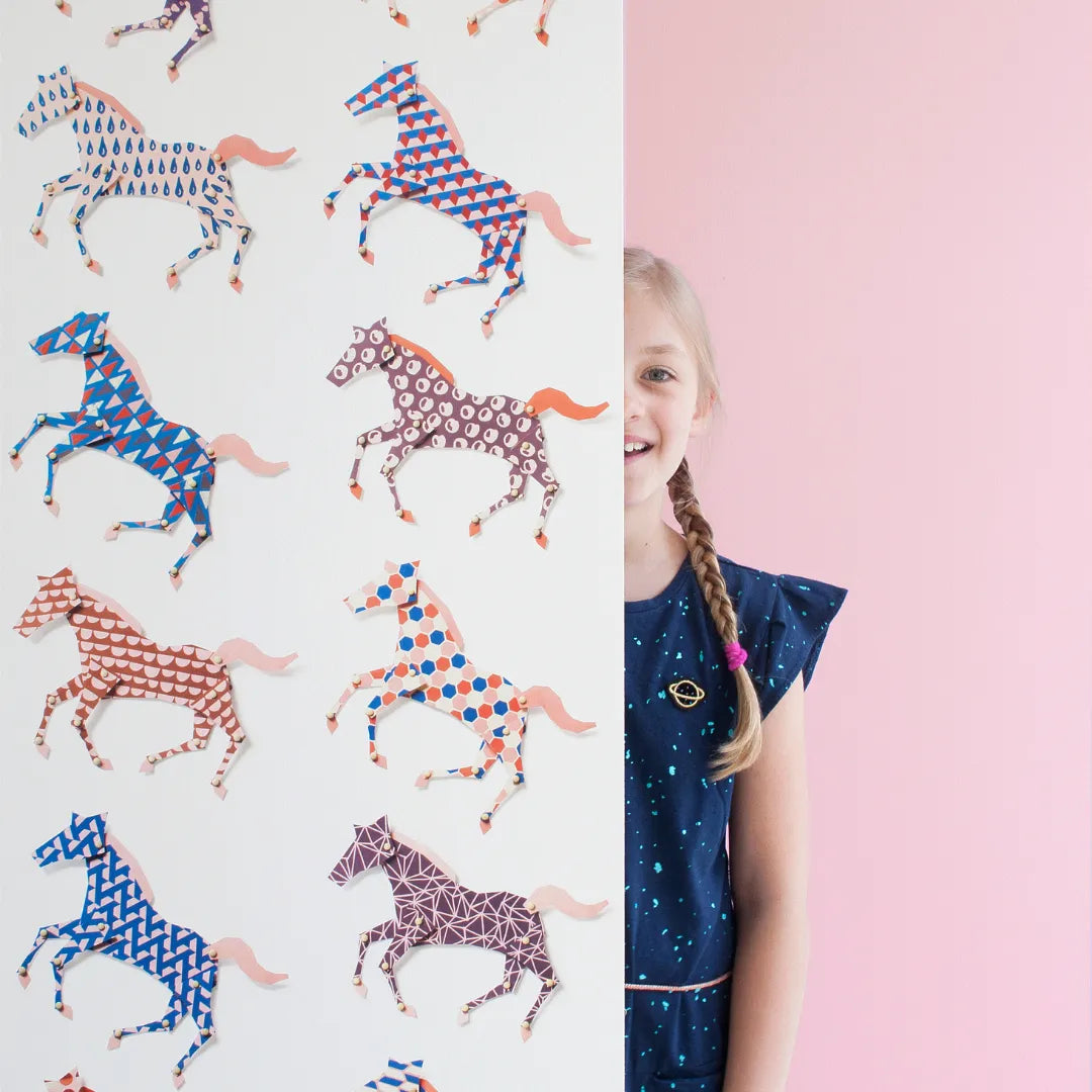 Behang met paardenprint voor paardenliefhebbers.