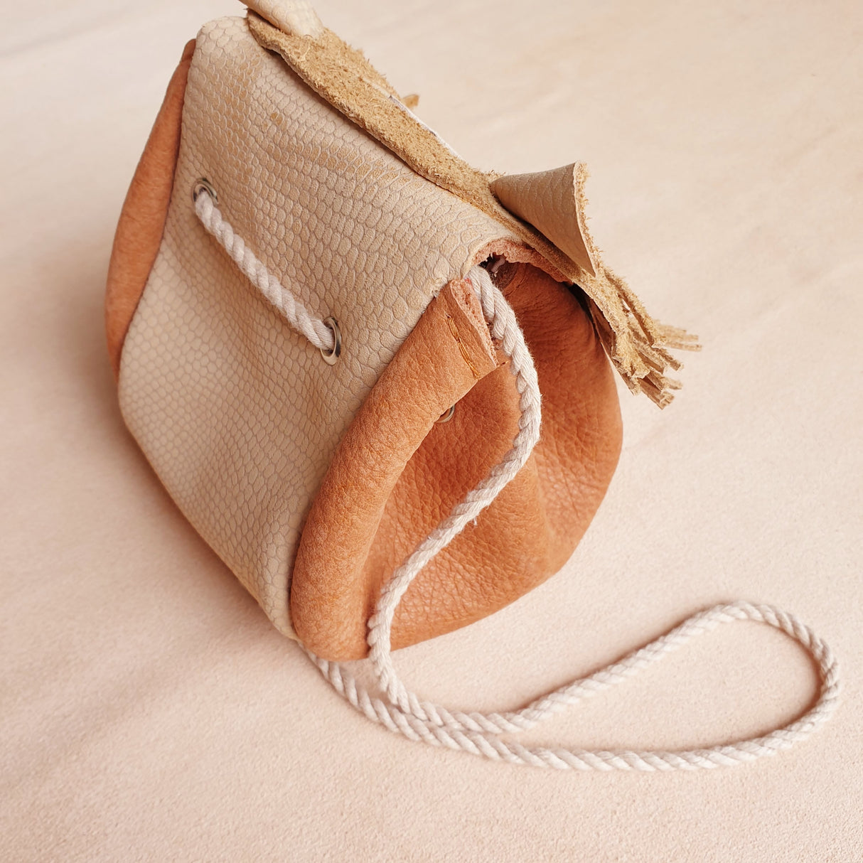 Lion bag - nude/rust - Atelier Ovive