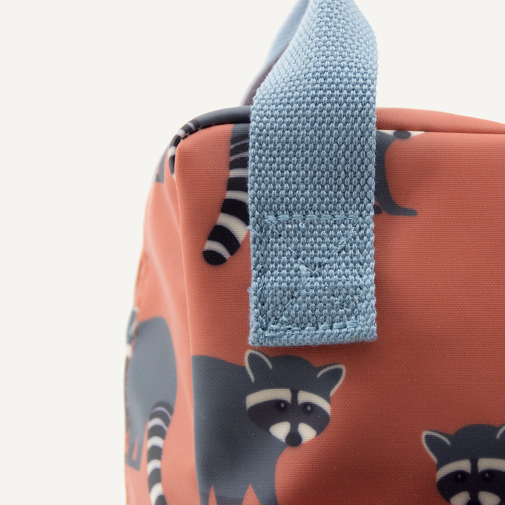 Studio-Ditte-kinder-rugzak-wasbeer-roest-rood