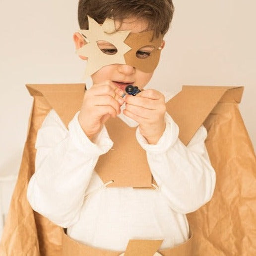 Koko Cardboards superheld kostuum