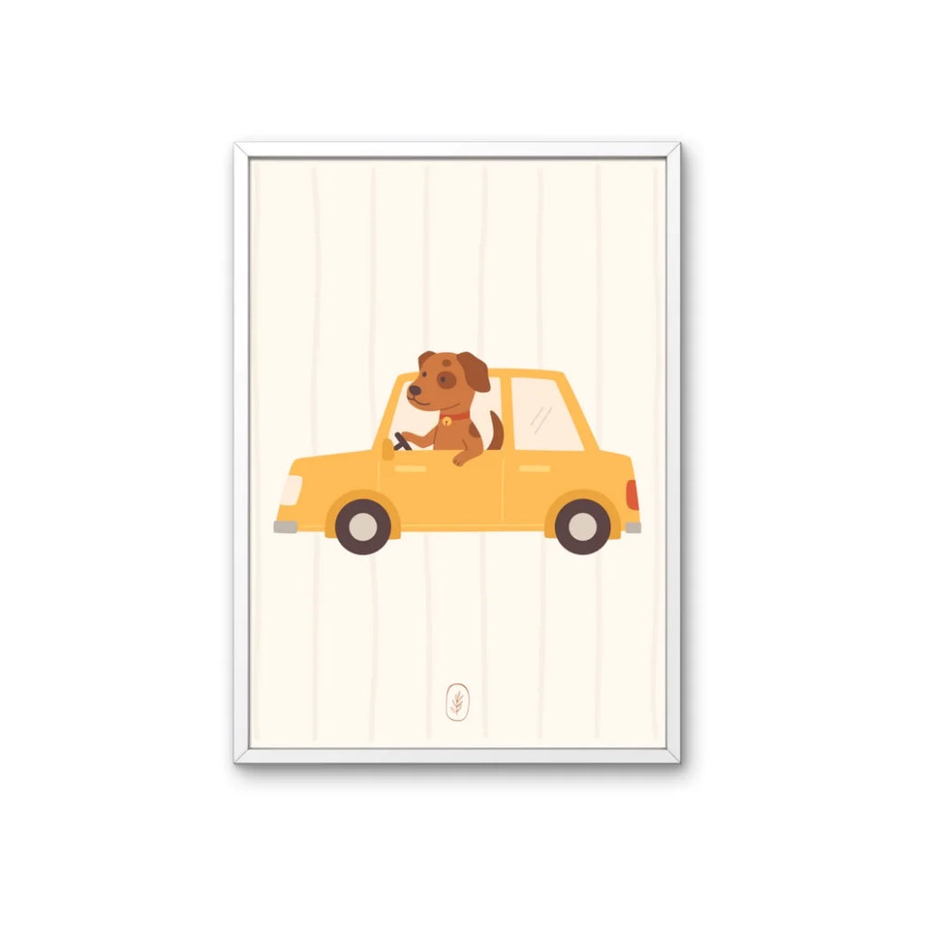 Grappige poster met illustratie van hond in auto. Ontworpen voor babykamer of kinderkamer.