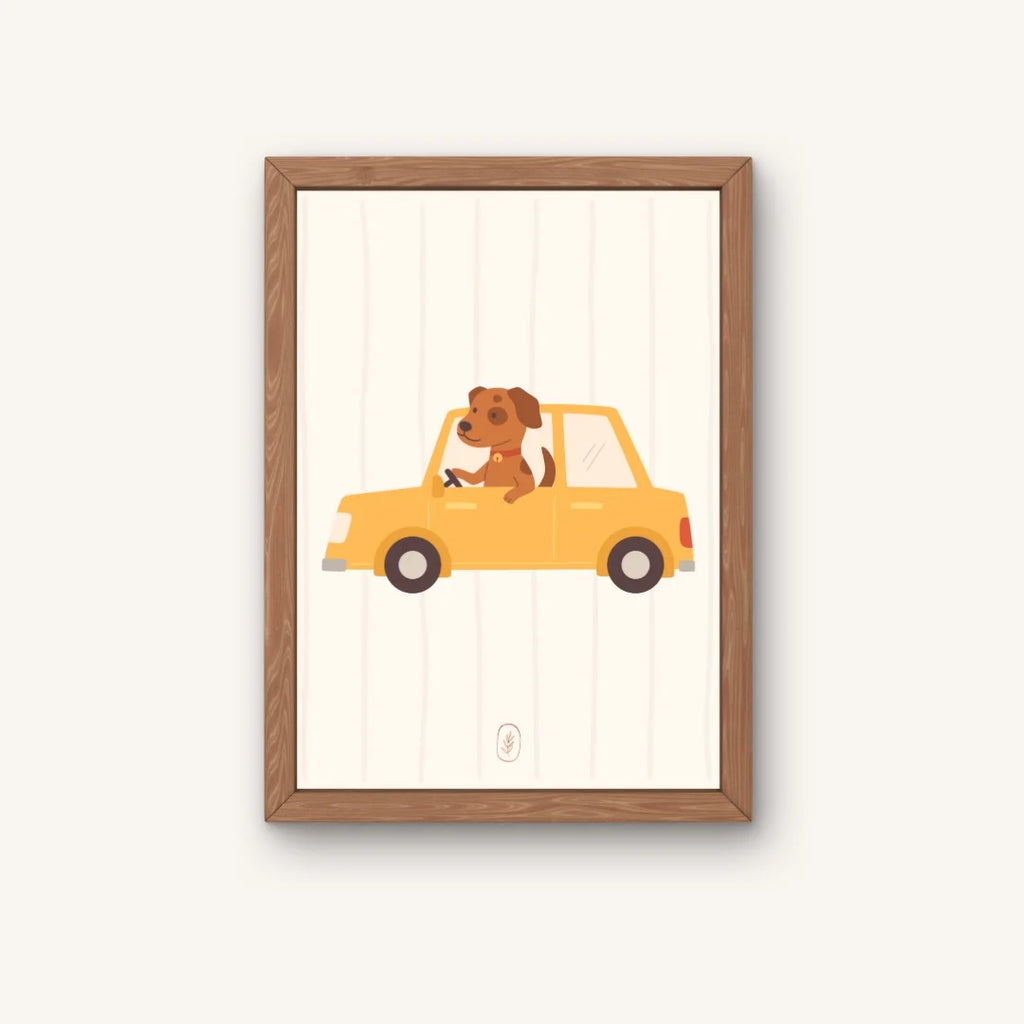 Grappige poster met illustratie van hond in auto. Ontworpen voor babykamer of kinderkamer.