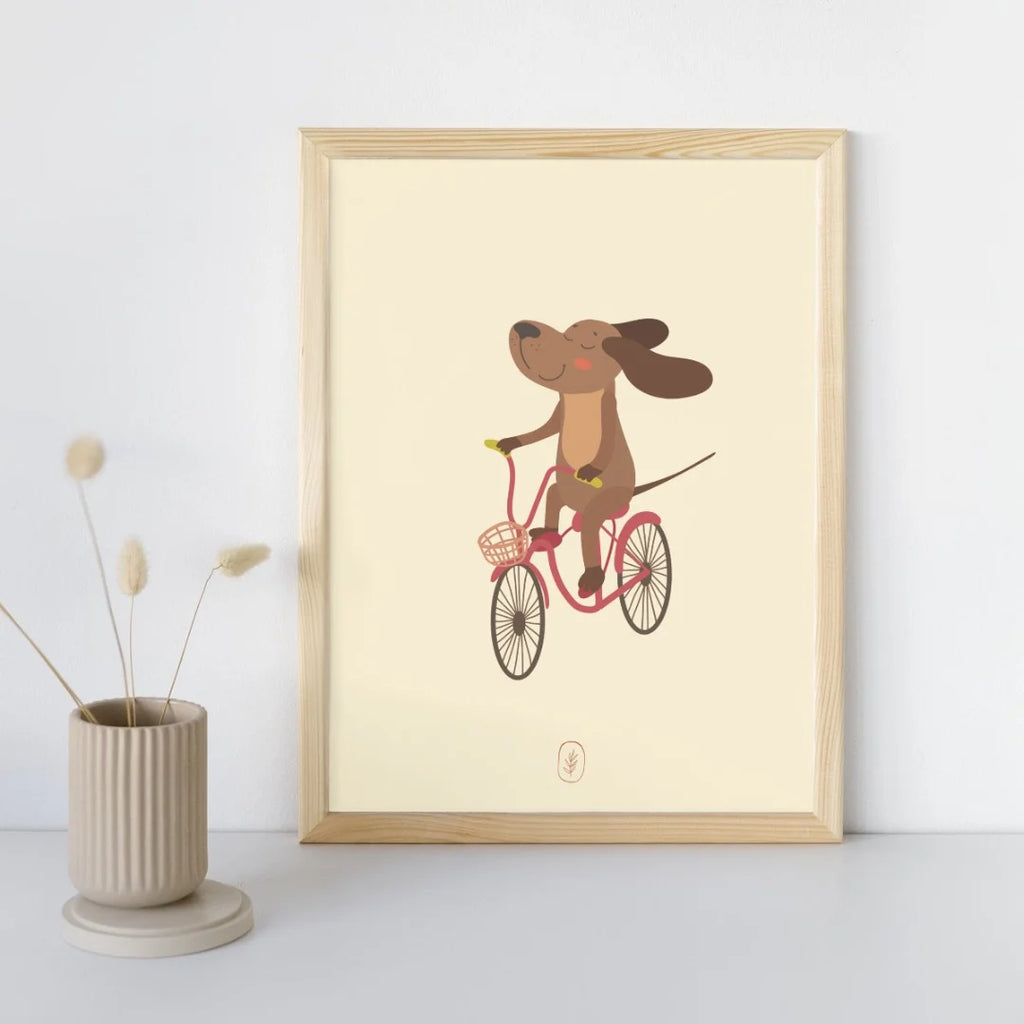 Grappige hondenposter op de fiets. Speciaal ontworpen voor kinderkamer of babykamer.