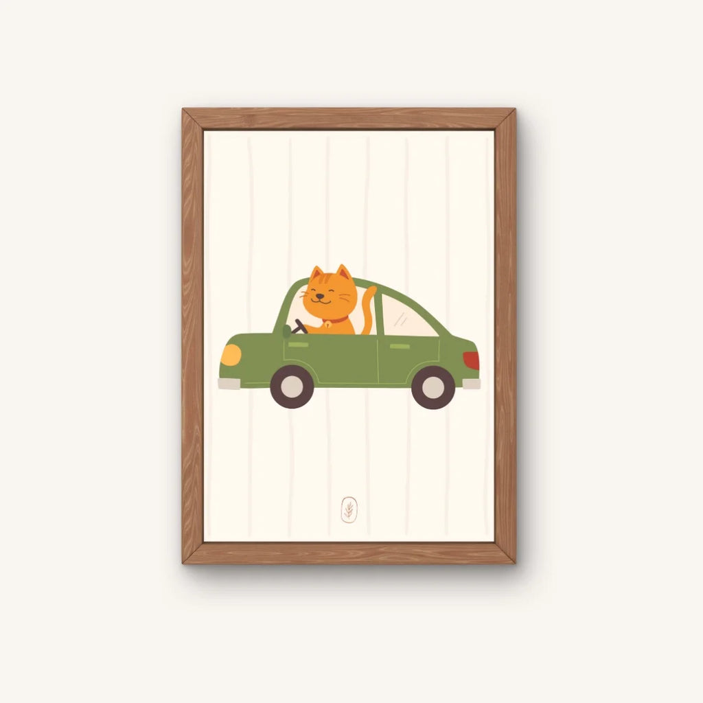 Grappige poster met illustratie van kat in auto. Ontworpen voor babykamer of kinderkamer.