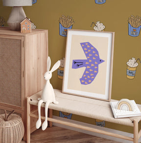 retro friet milshake mosterdgeel - Babykamer - kinderkamer behang van Annet Weelink