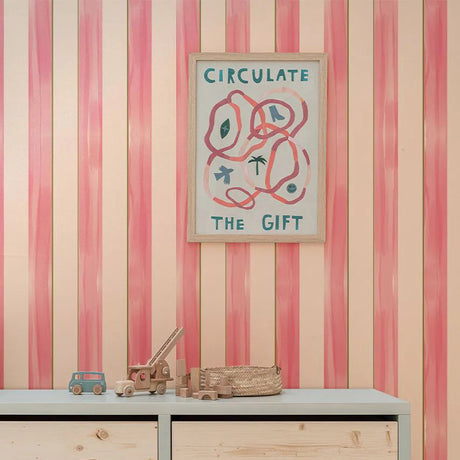 Bibelotte kinderkamer behang met strepen meisjes roze