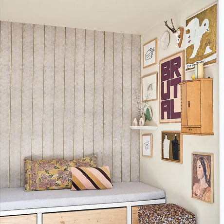 Subtiel strepenbehang met vintage look van het merk Bibelotte
