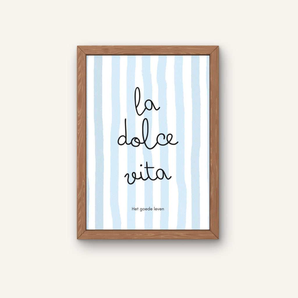 Poster met de tekst la dolce vita, speciaal ontworpen voor de slaapkamer of kinderkamer. Handgeschreven tekst op retro achtergrond.