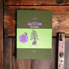 Boek met outdoor activiteiten van 4 tot 12 jaar