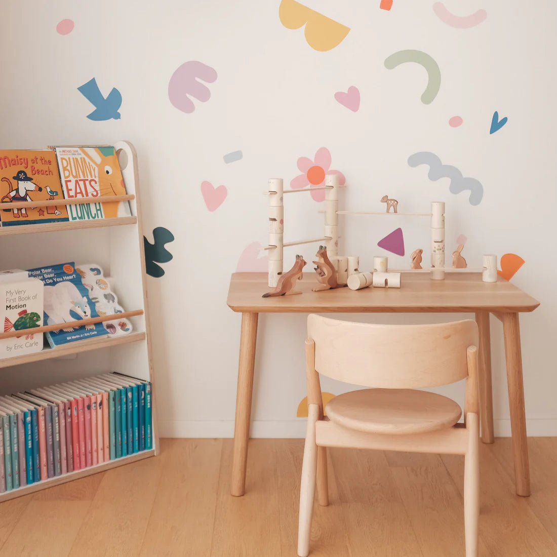 Kindertafel - montessori speeltafel - bureau met stoeltje kinderkamer