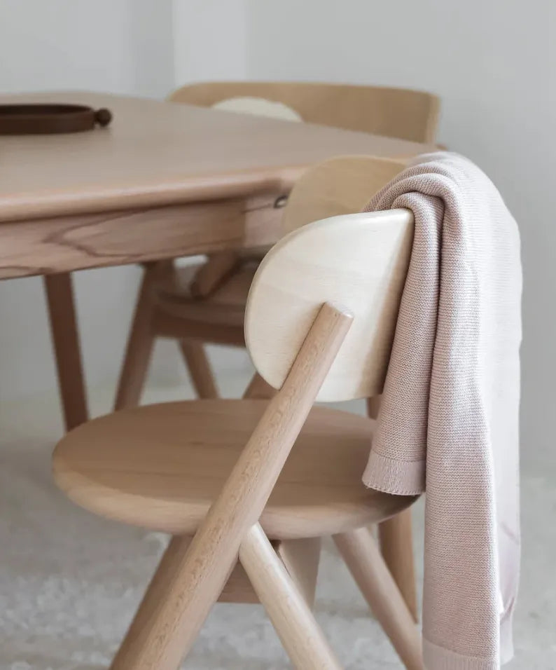 Kindertafel - montessori speeltafel - bureau met stoeltje van hout kinderkamer