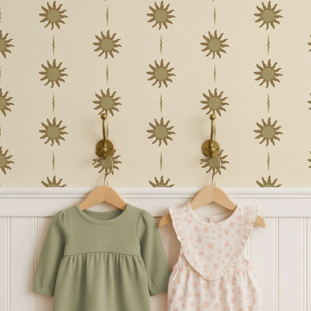 vintage meisjeskamer of babykamer behang met boho zonnetjes van het merk Little Amour