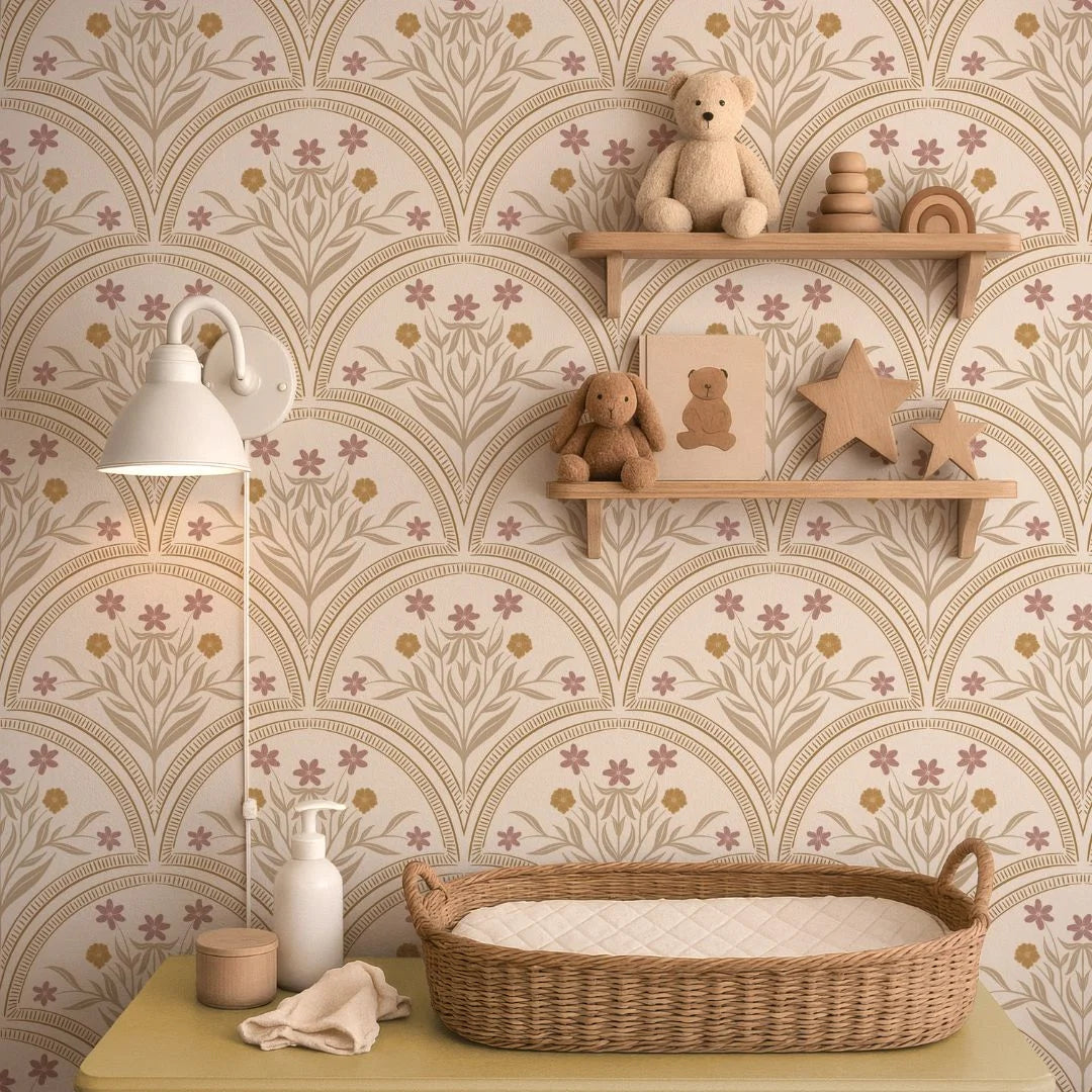 vintage meisjeskamer of babykamer behang met bloemen van het merk Little Amour