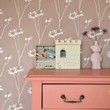 behang met kamille bloemen voor meisjeskamers en babykamers