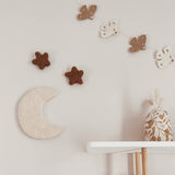 Vilten slinger met vogeltjes voor de baby- en kinderkamer