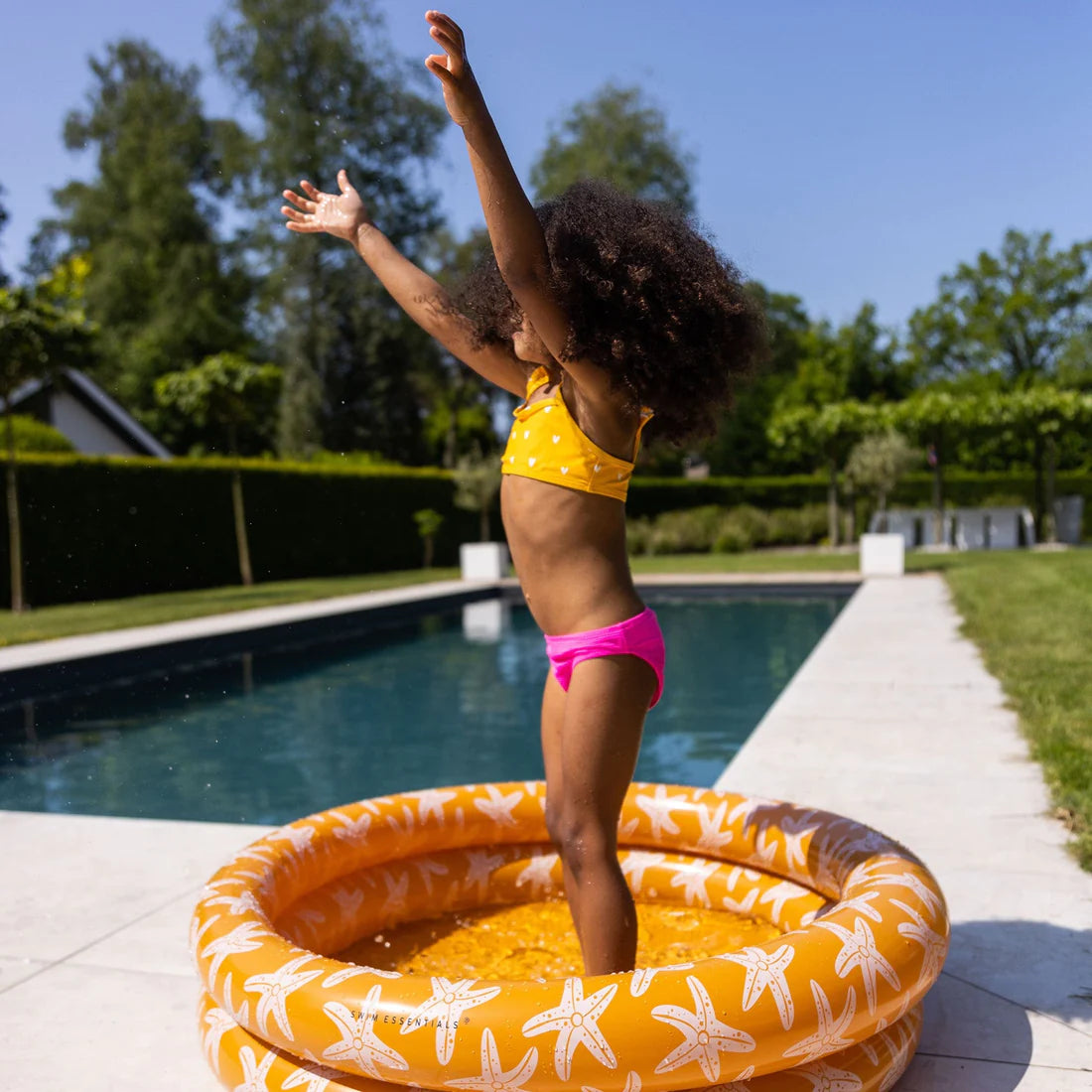 Zwembad van Swim Essentials met zeesterren