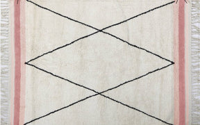 Tapis Petit Vloerkleed Etnic Pink met ruit en roze bies